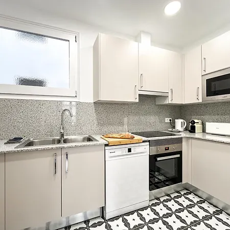 Cycle Haven In Center *