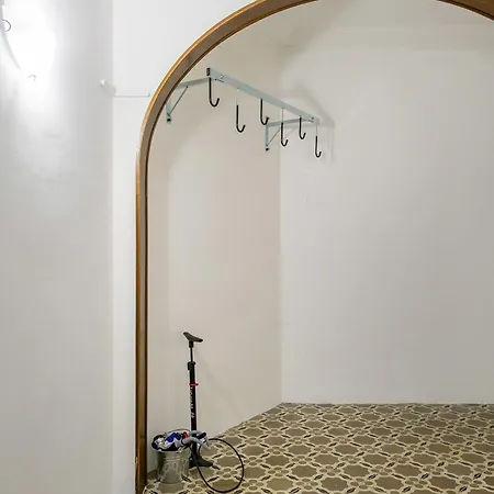 Cycle Haven In Center Girona