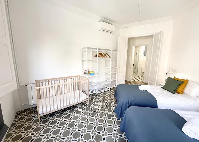 Cycle Haven In Center *