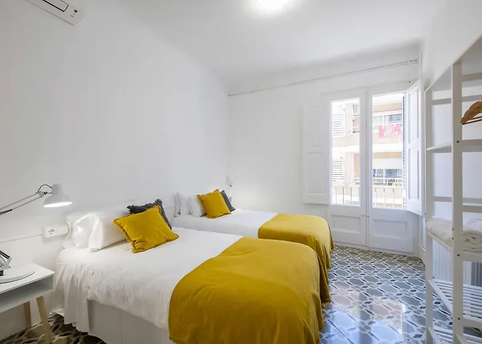 Cycle Haven In Center Χιρόνα