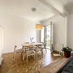 Cycle Haven In Center *
